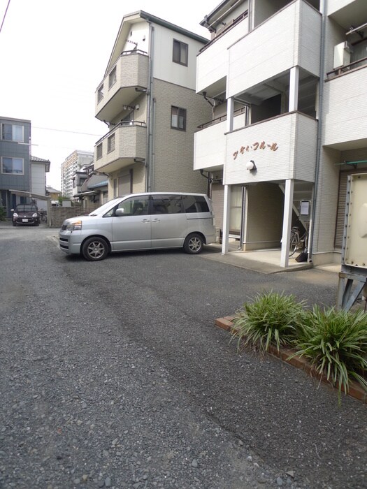 駐車場 プチィフル－ル