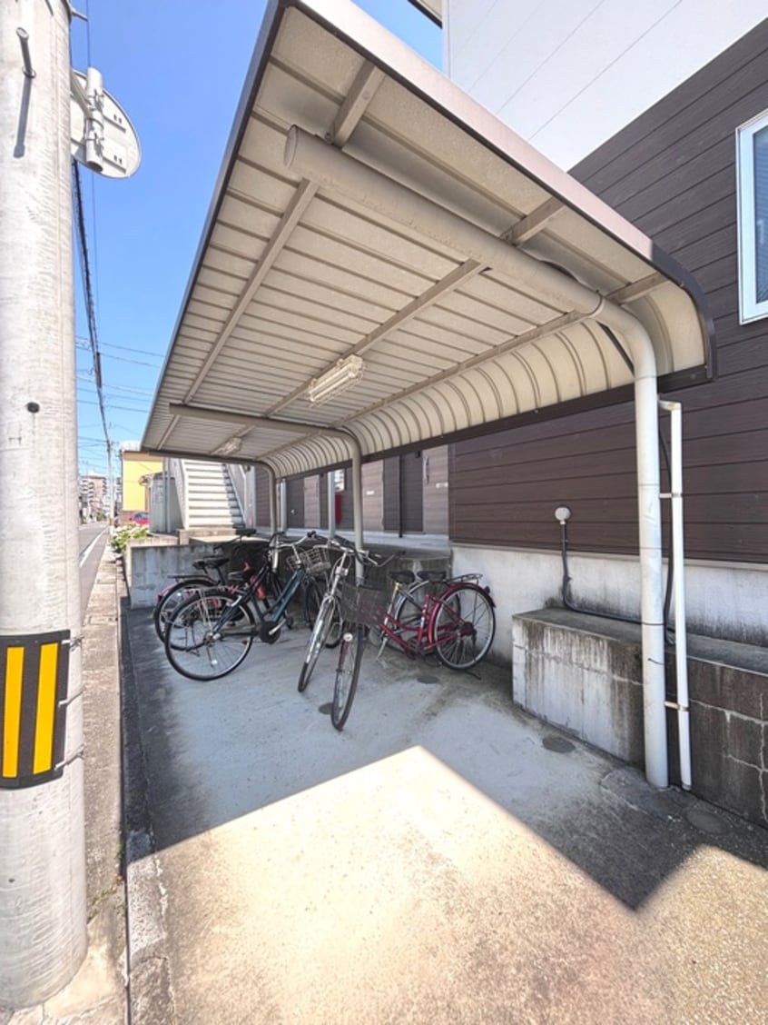 駐輪場 アムールMiwa