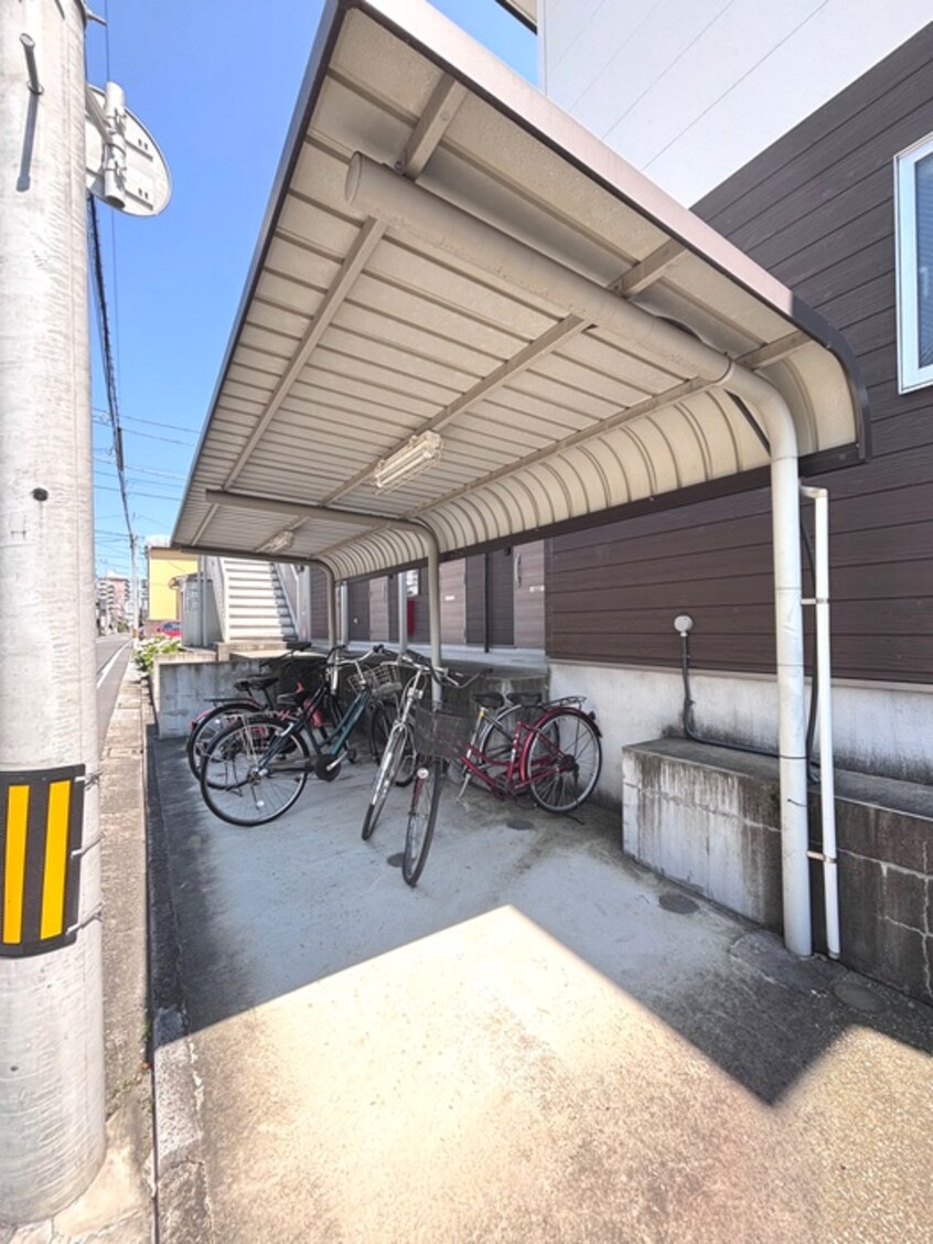 駐輪場 アムールMiwa
