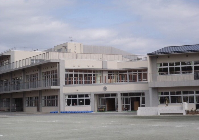青梅市立第二小学校(小学校)まで400m センチュリージャミーラ