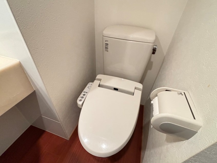 トイレ Fonte sala ampio
