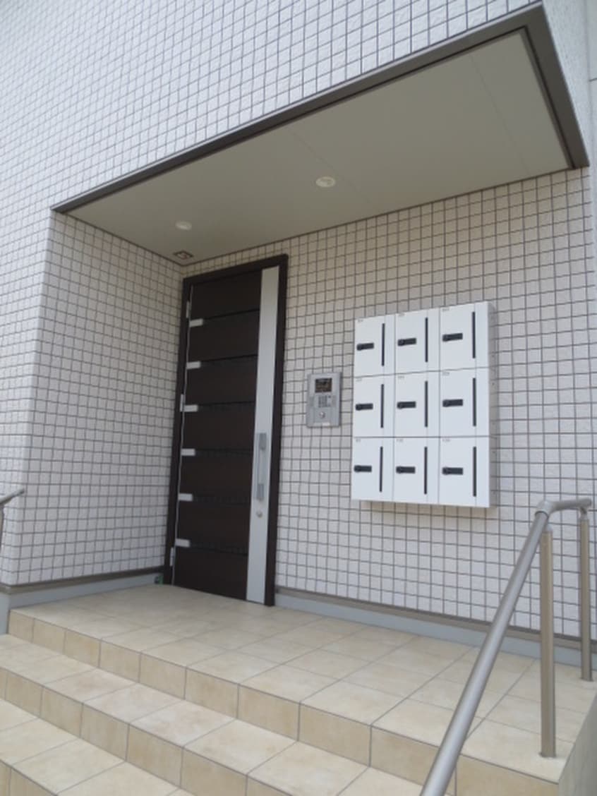 エントランス部分 ベルヴィ「しなの」