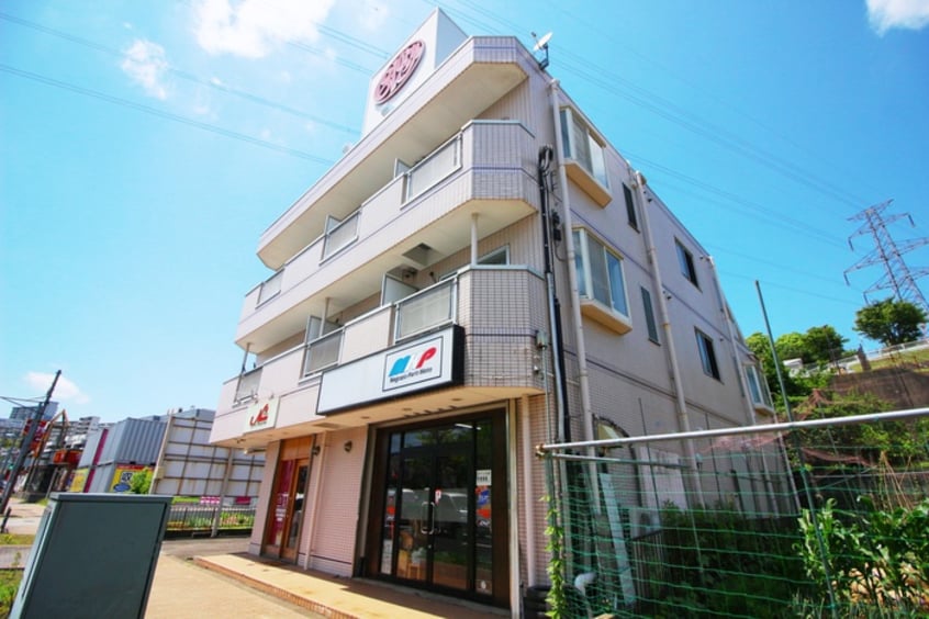 外観写真 ファミリーナ　タマⅢ