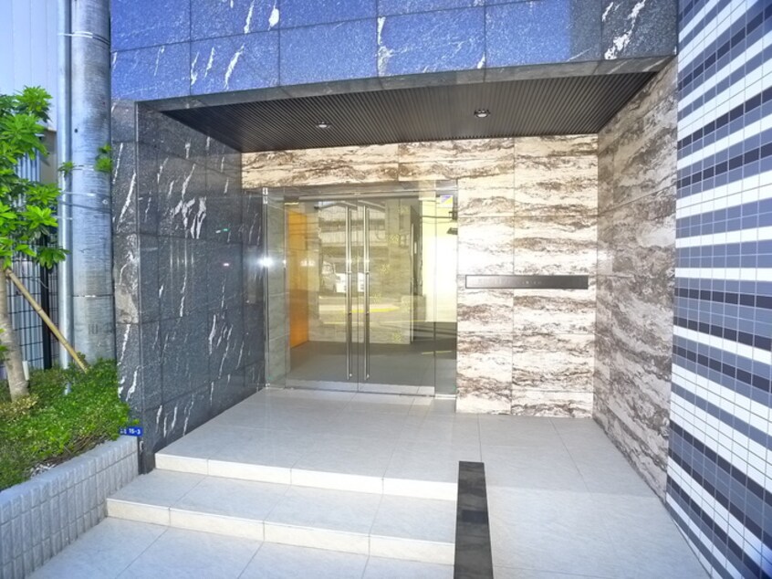 エントランス部分 レアライズ八広