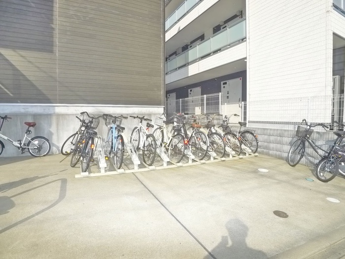 駐輪場 リブリ・アイリス幕張本郷