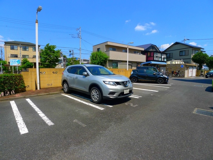 駐車場 ヴューラー越谷