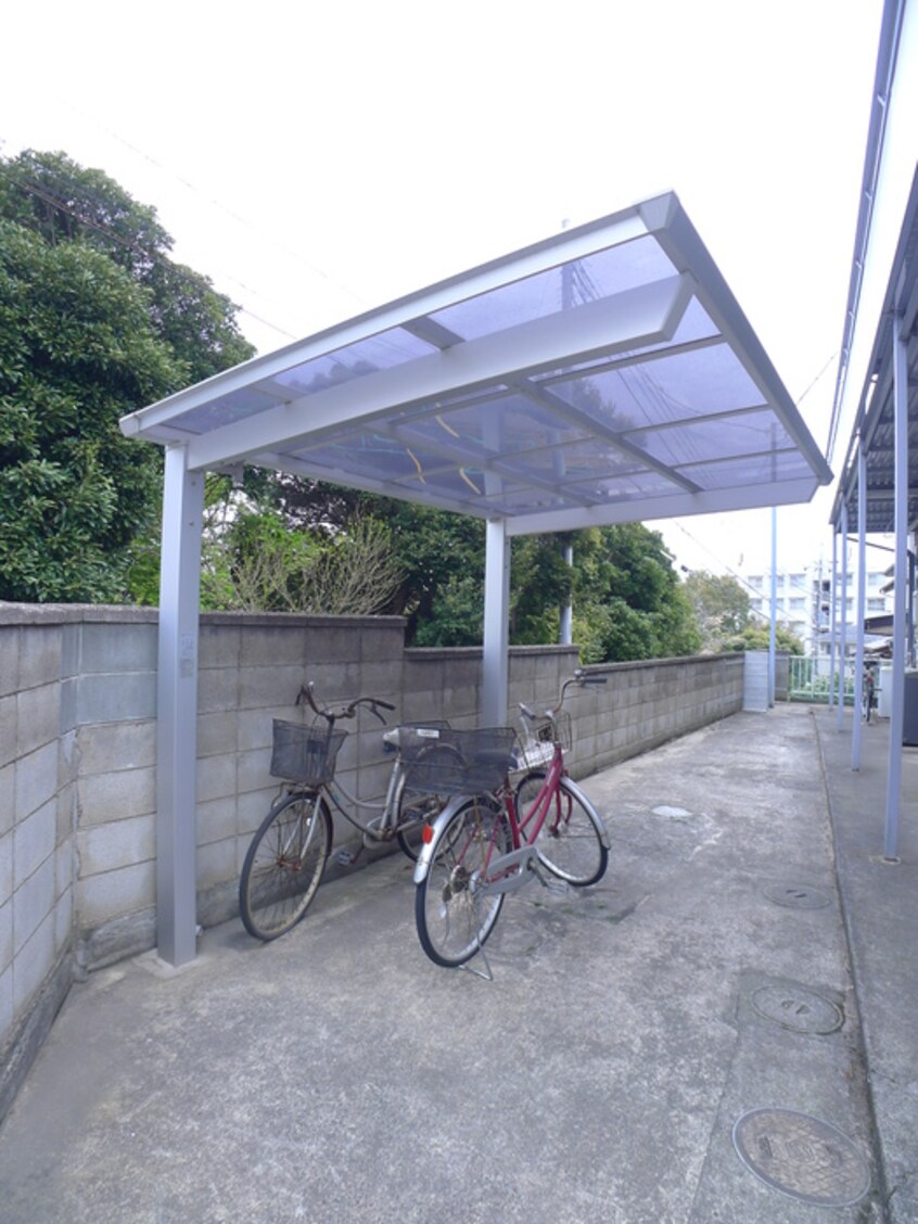 駐輪場 コスモスハイツ