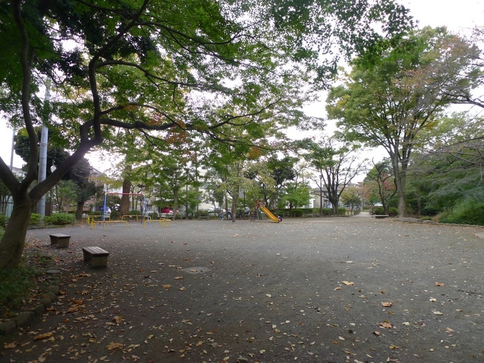 岡本公園(公園)まで562m コーポ石川