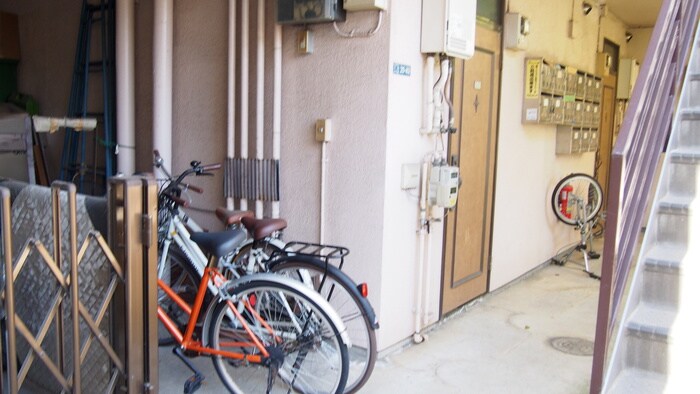 駐輪場 シャトルイシダ