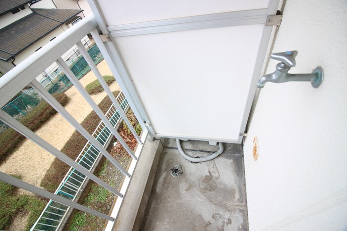 洗濯機置場 ジュネス新百合Ｂ