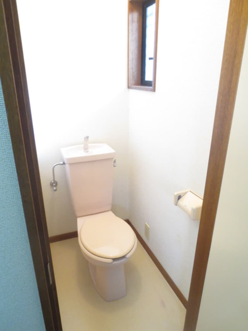 トイレ コ－ポめぐみ