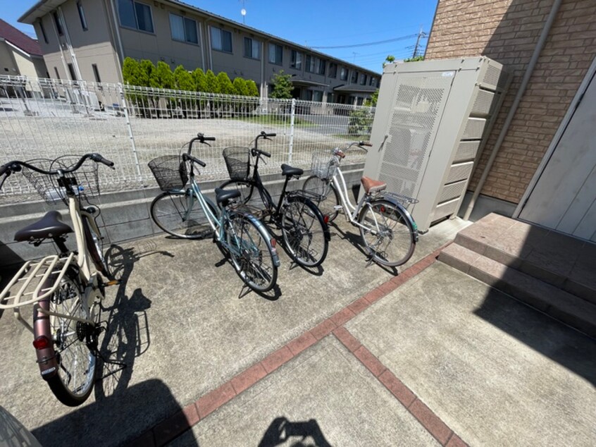 駐輪場 CASA　Yotuba