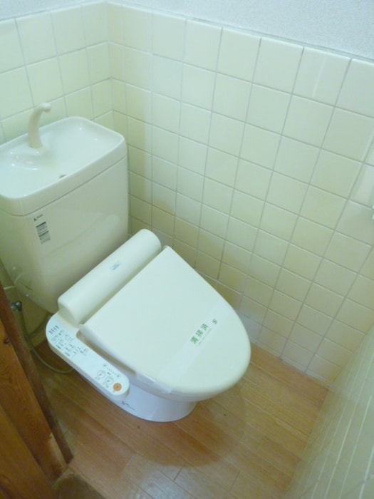 トイレ ヴィラ　プルニエ