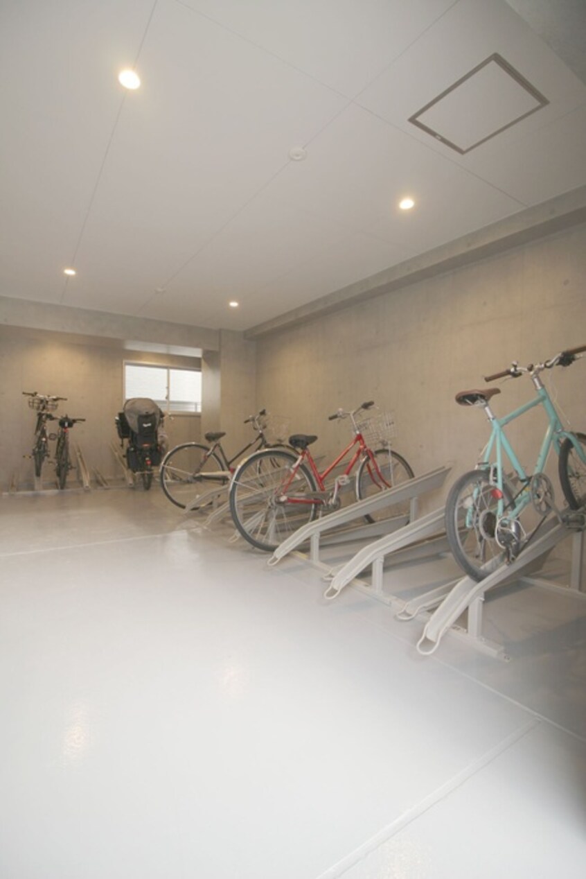 駐輪場 アズールコート町屋パサージュ