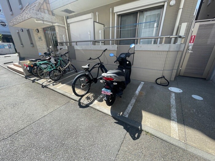 駐輪場 ヴィララグ－ナ