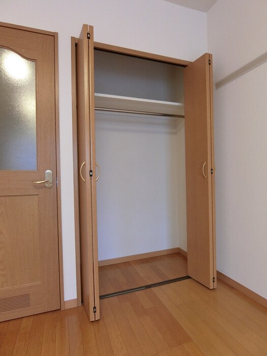 収納 ヴィララグ－ナ