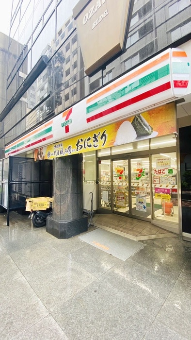 セブンイレブン(コンビニ)まで149m サンクレストビル