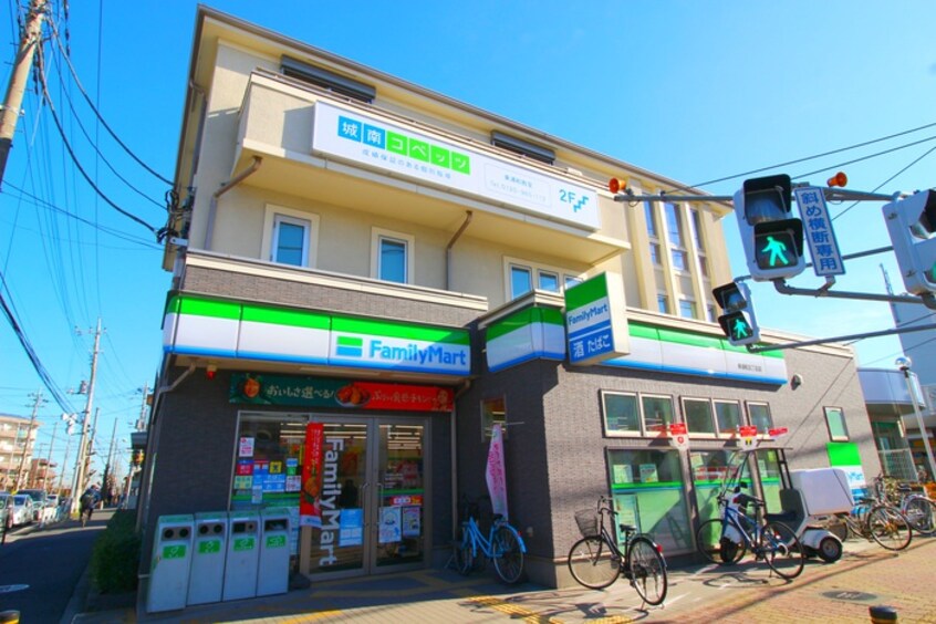 ファミリーマート(コンビニ)まで450m パレ東浦和