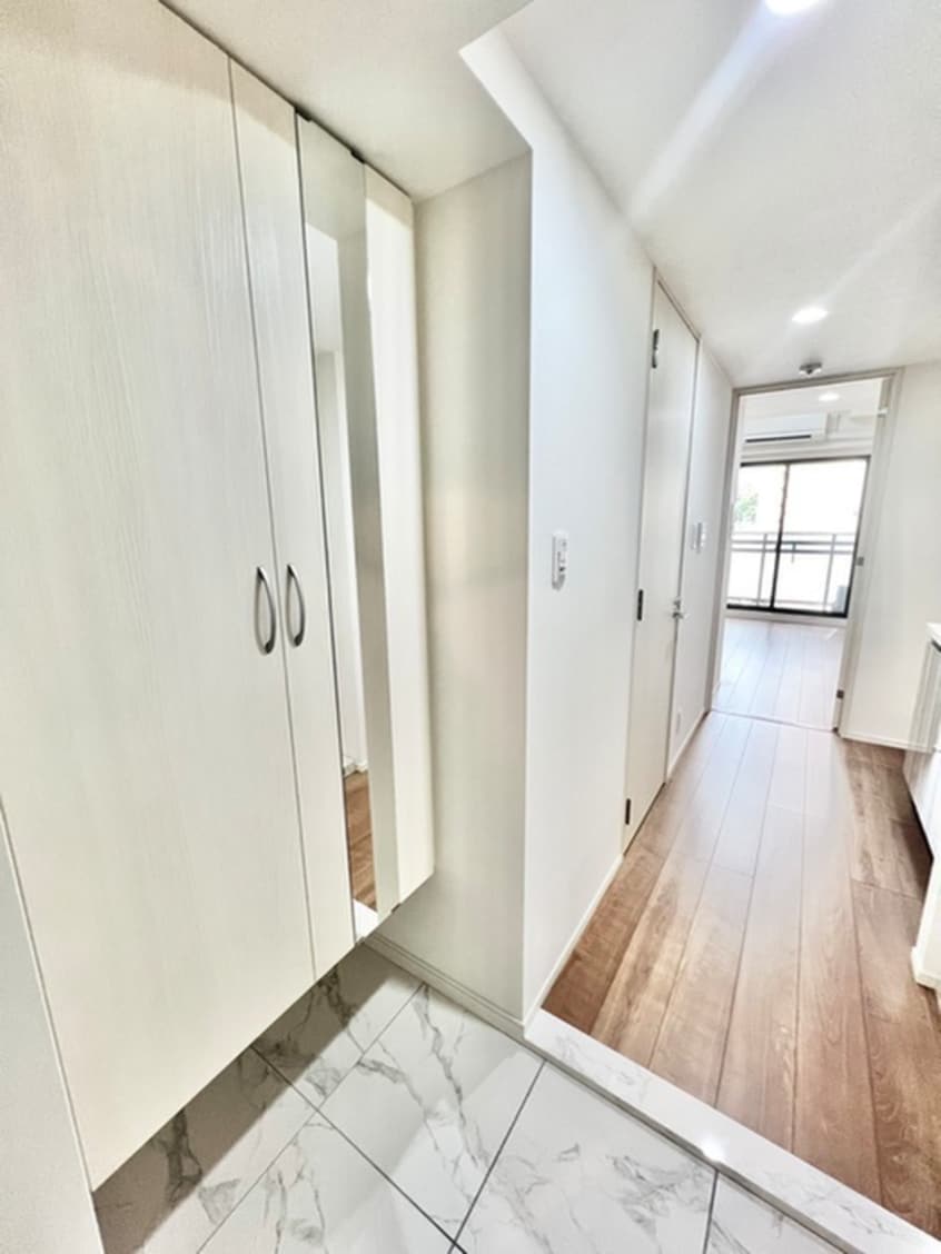 玄関 グランカーサさいたま新都心