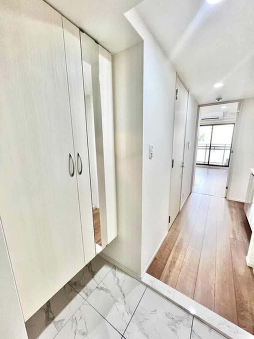 玄関 グランカーサさいたま新都心