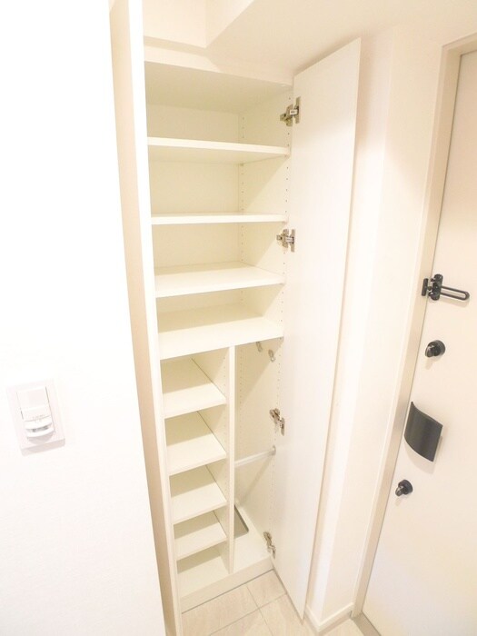 靴箱 ｱｰﾊﾞﾝﾊﾟｰｸ行徳ｽﾃｰｼｮﾝﾌﾛﾝﾄ