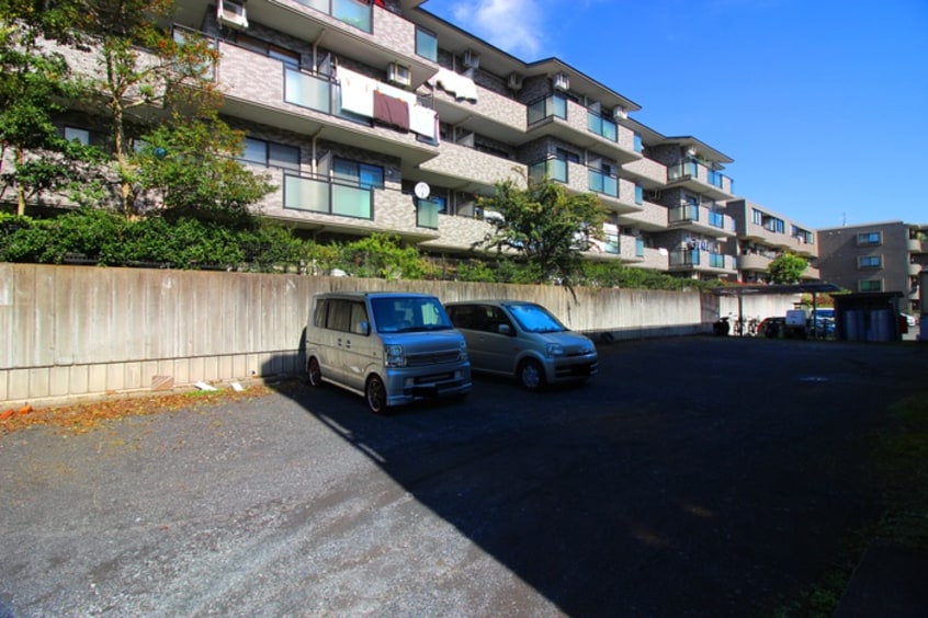 駐車場 セザールマンション緑山
