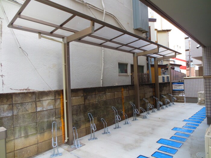 駐輪場 AQUA