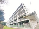 ベルヴィ能見台A棟の外観