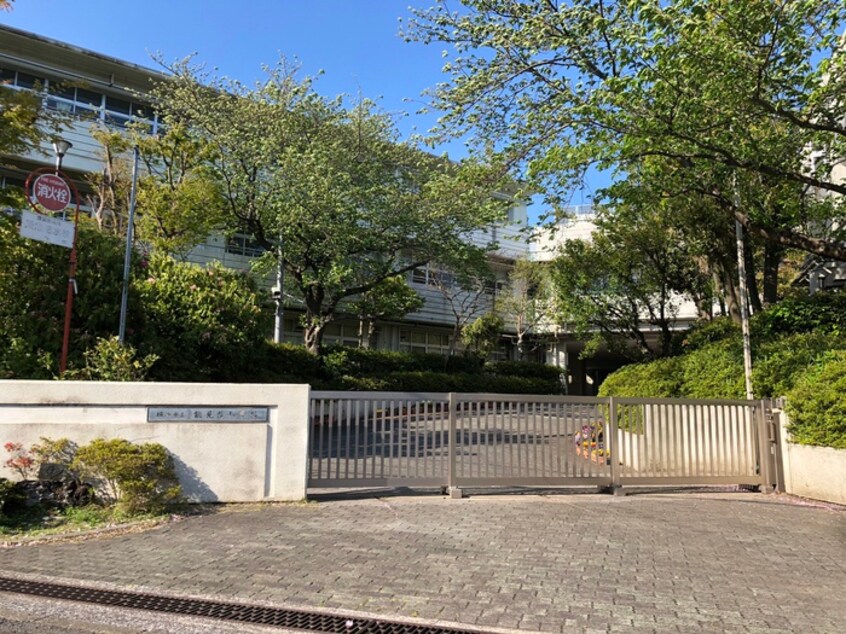 横浜市立能見台小学校(小学校)まで1400m ベルヴィ能見台A棟