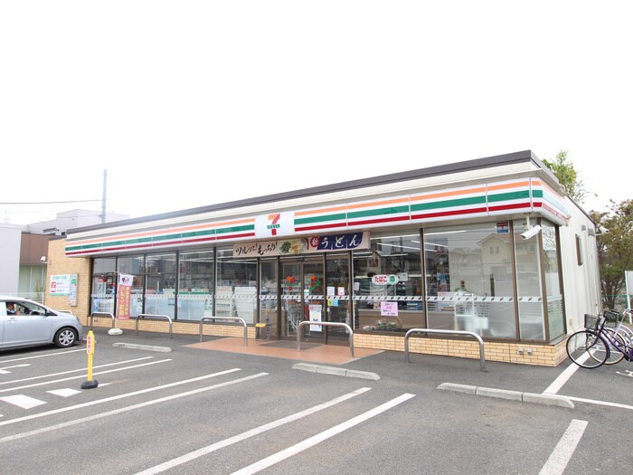 セブンイレブン埼玉大井中央店(コンビニ)まで60m 亀居荘