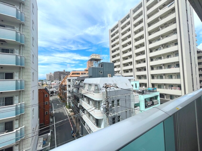 室内からの展望 エシュレ湘南