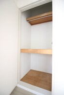 収納 メゾン・ド・モリュ－２