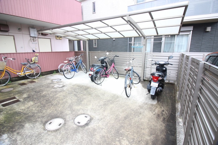 駐輪場 セザールマンション三輪