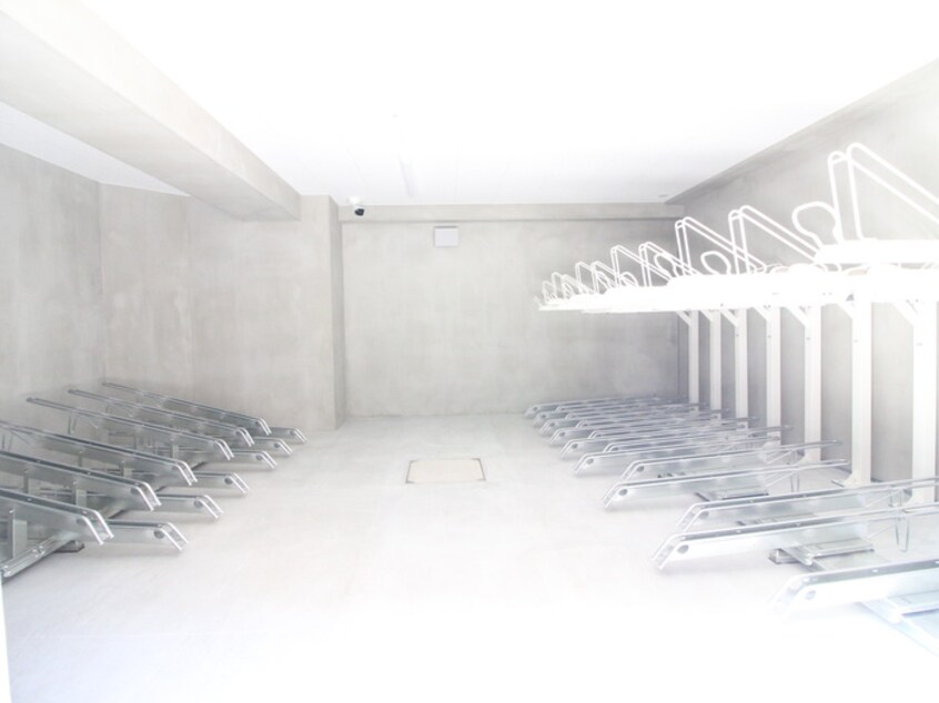 駐輪場 アルファコート王子２