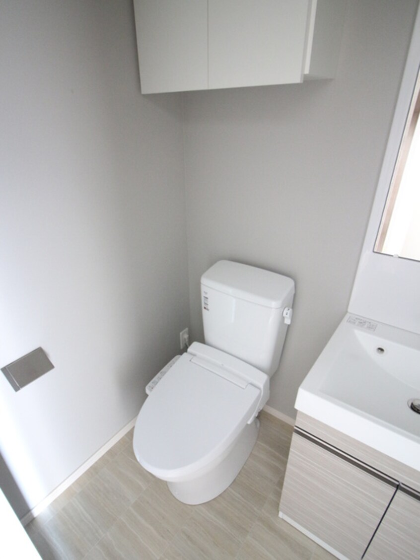 トイレ アルファコート王子２