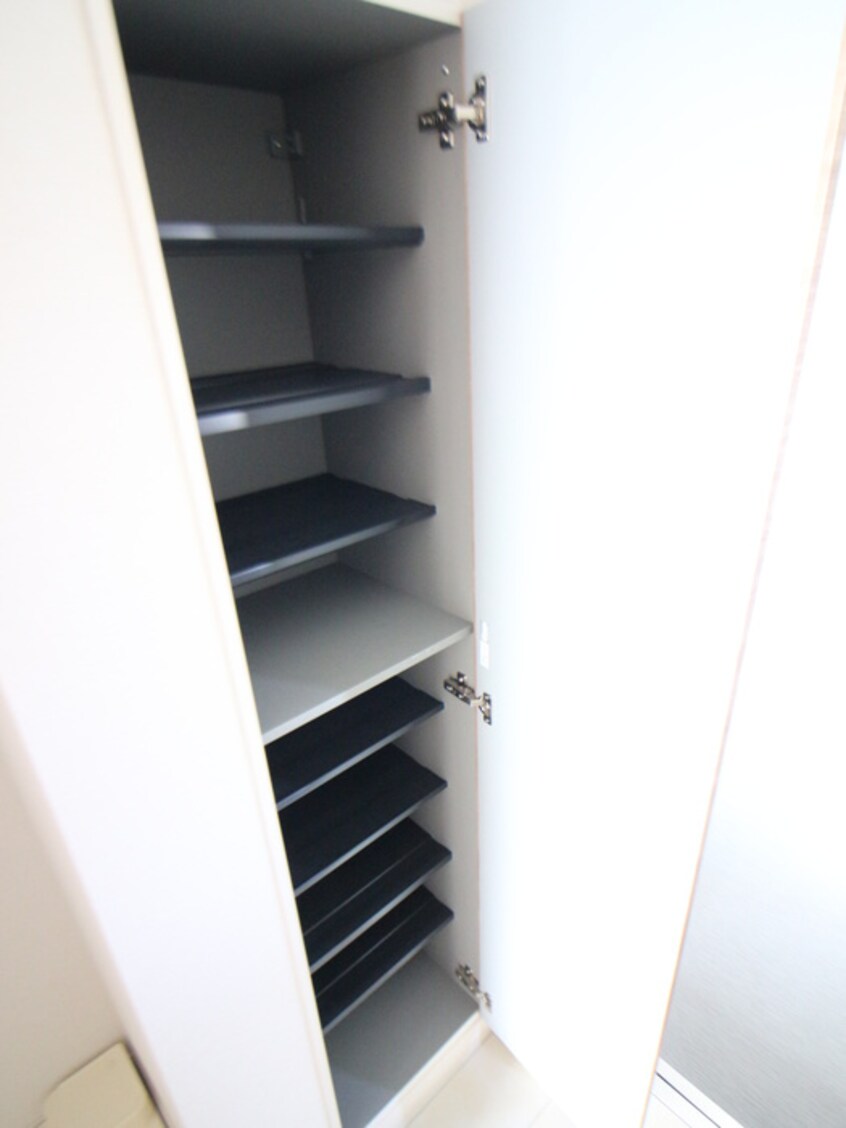 靴箱 アルファコート王子２