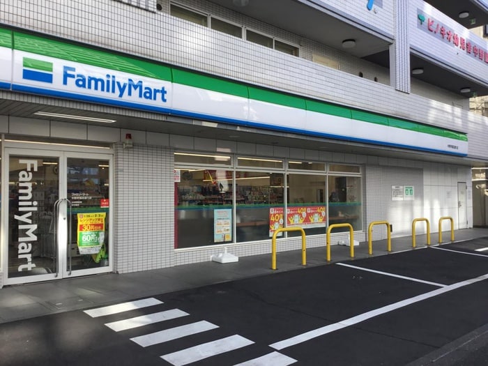 ァミリーマート 中野早稲田通り店(コンビニ)まで128m 黒田ハイツ