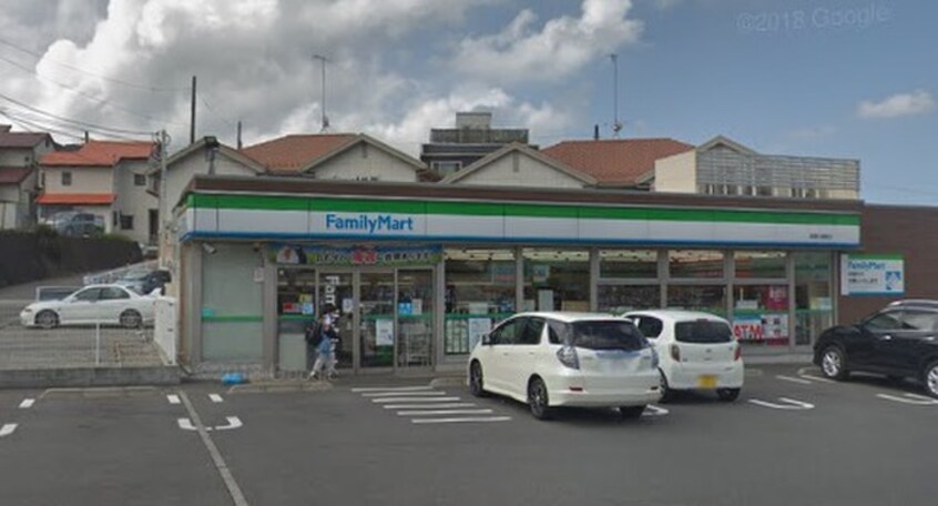 ファミリーマート　綾瀬小園西店(コンビニ)まで550m リブリ・アリエッタ　アサミ