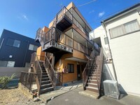 ハイツ渡辺・１