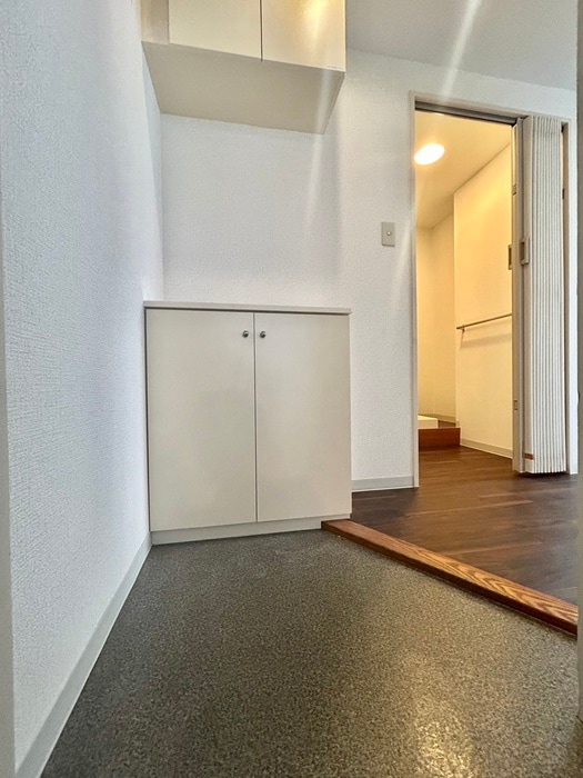 玄関 ハイネス１４