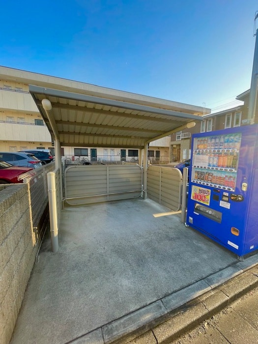 駐輪場 パルテール２