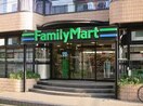 ファミリーマート南青山４丁目店(コンビニ)まで54m ラ・コリ－ヌ神宮前