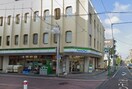 相模原東林間駅前店(コンビニ)まで127m ベレオ東林間