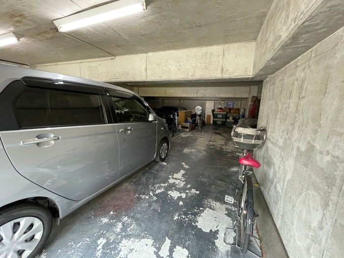 バイク置き場 メゾンフルール