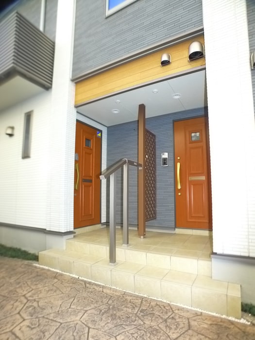 エントランス部分 ラフレシール