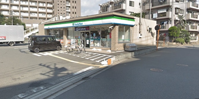 ファミリーマート和光諏訪店(コンビニ)まで488m サンワパレス