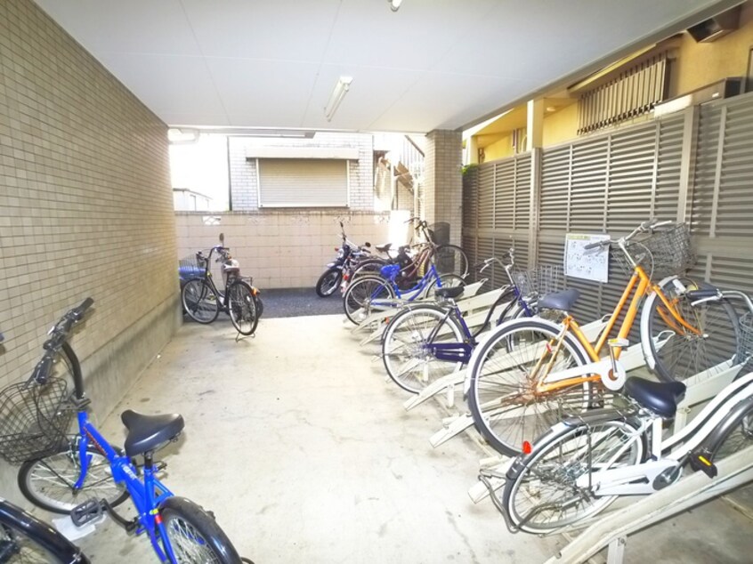 駐輪場 エトワール竹の塚