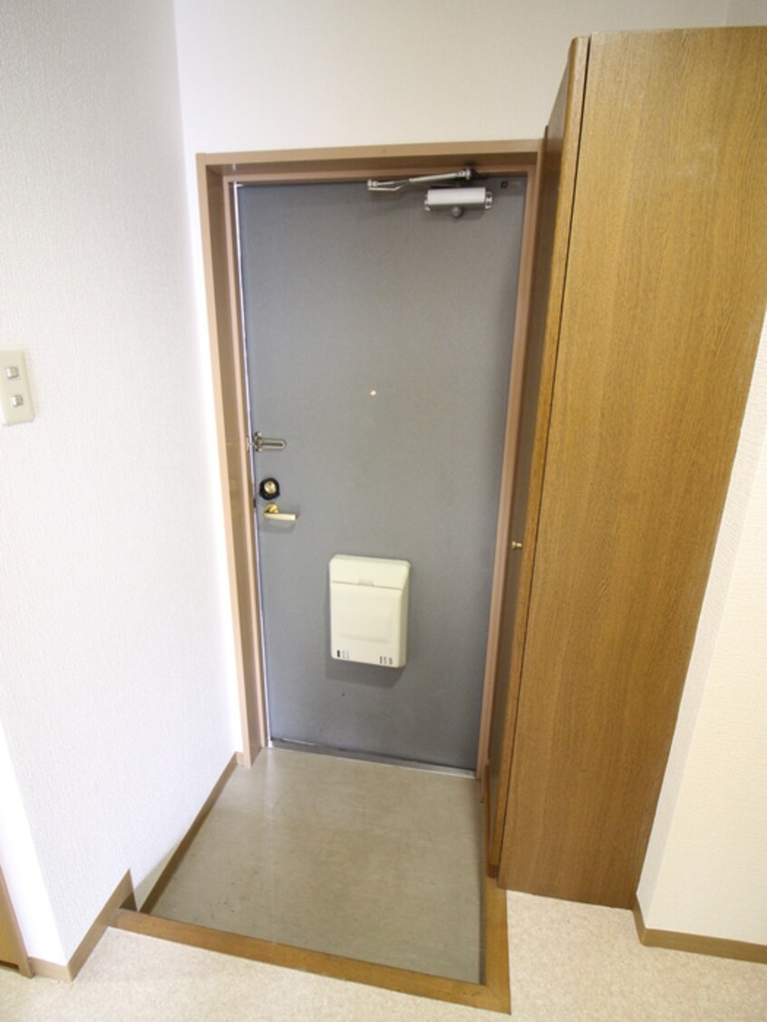 玄関 エトワール竹の塚