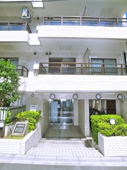 エントランス部分 アーデル町屋