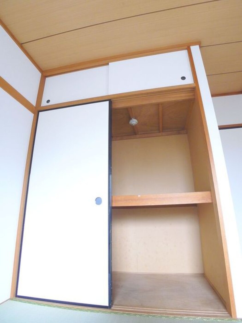 収納 メゾンコムラ